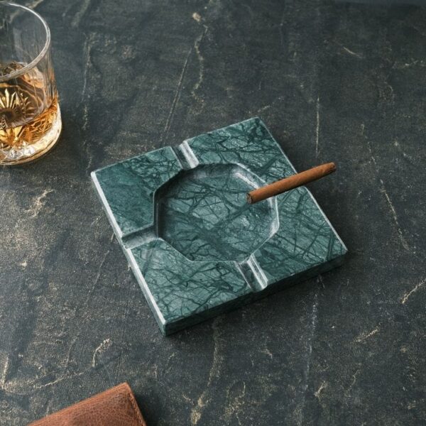 صحن رخامي محفور